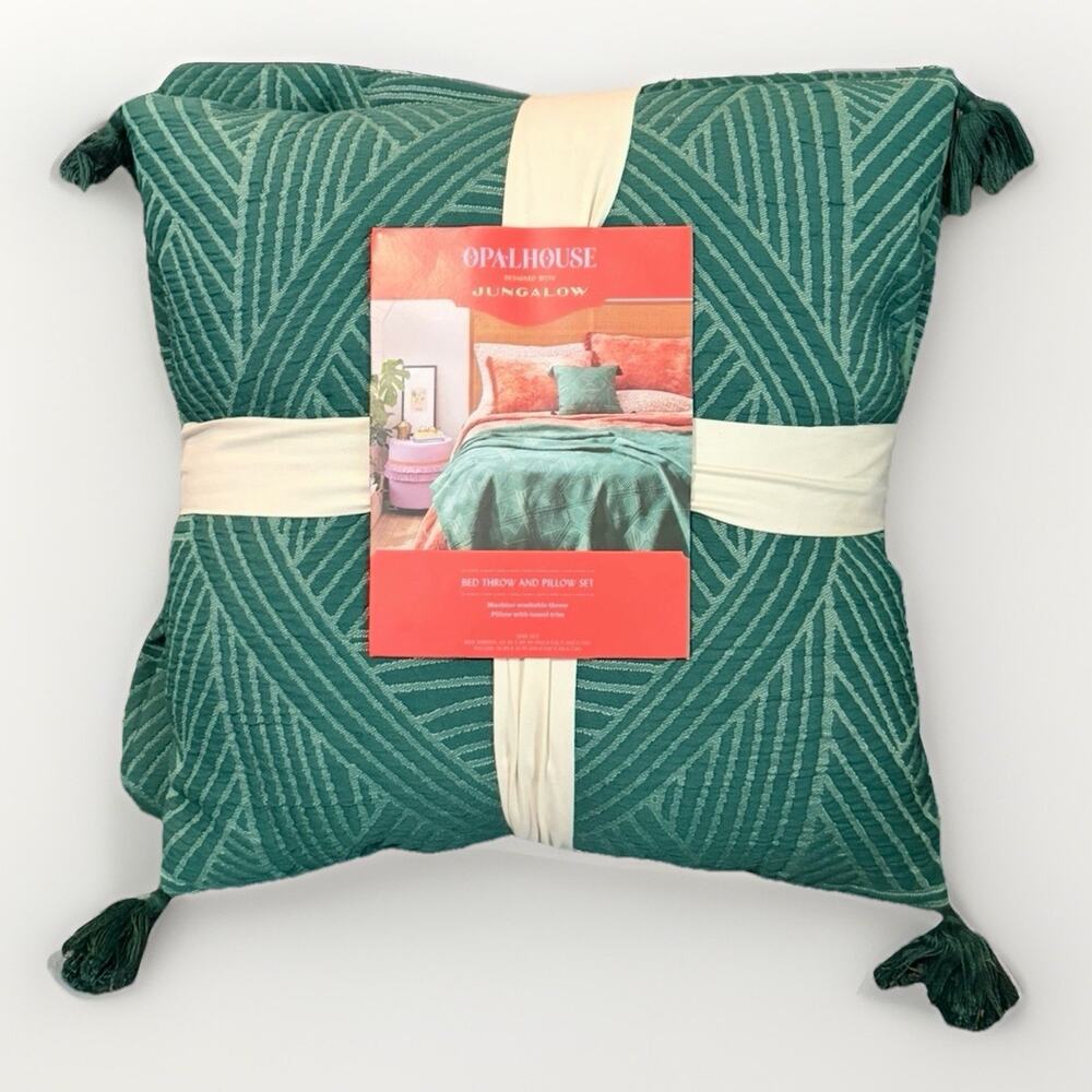 Opalhouse Jungalow Voodoo Throw Blanket Pillow Set Green Boho Tassel 60x80 NEW